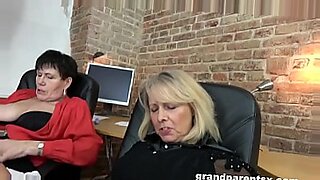 samantha pleases herself with a vibrator while two women fuck with strapon