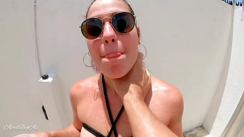 mom wathhi a porn mouve and sun lick