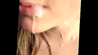 young amateur pussy sucking