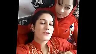 pakistan colleges girls with her brother