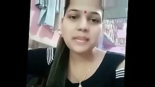 she touch his dick in india