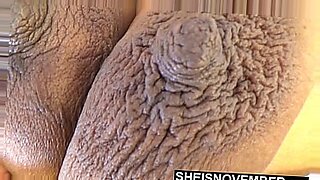 sunny leone faty boobs