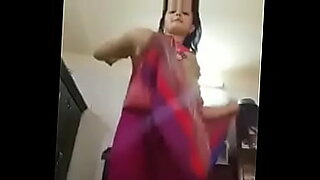 indian girl mastrubate and talk dirty hindi