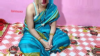 at indian aunt beautiful figure