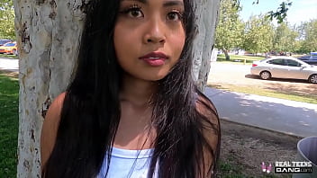 amateur hot brunette onwebcam solo
