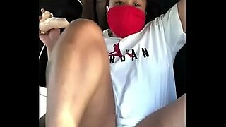 thai girl masturbate