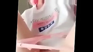 hentai stunner in glasses giving a pov blowjob