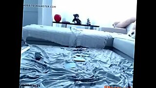 busty curvy webcam