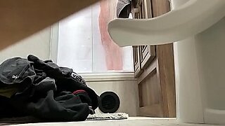 white chic takes a bbc and midget cock hubby watches