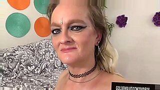 pretty girl and ugly man fucking and pissing