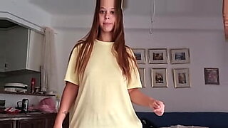 just stare at this pretty teen girl giving unforgettable blowjob