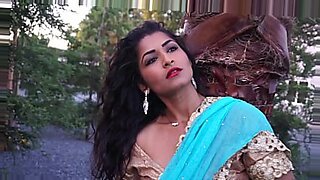 bollywood actress preity zinta nd sunny leoney sexy videos