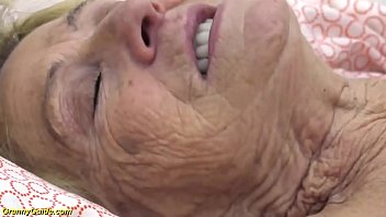 90 years old chinese granny fucking
