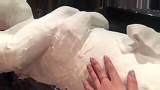 pussy oily pressing