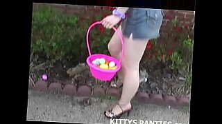 amateur voyeur teengirls piss outside compilation videos