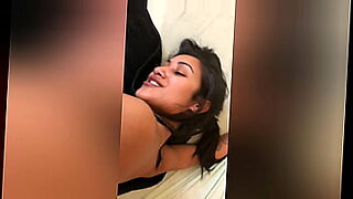 bro sister first time sex blood