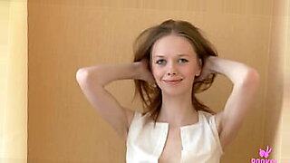 10 years old girl sexing first time