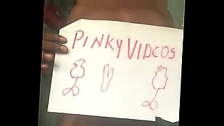 pinky anal threesome
