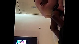 young dutch bitch showing ass on webcam